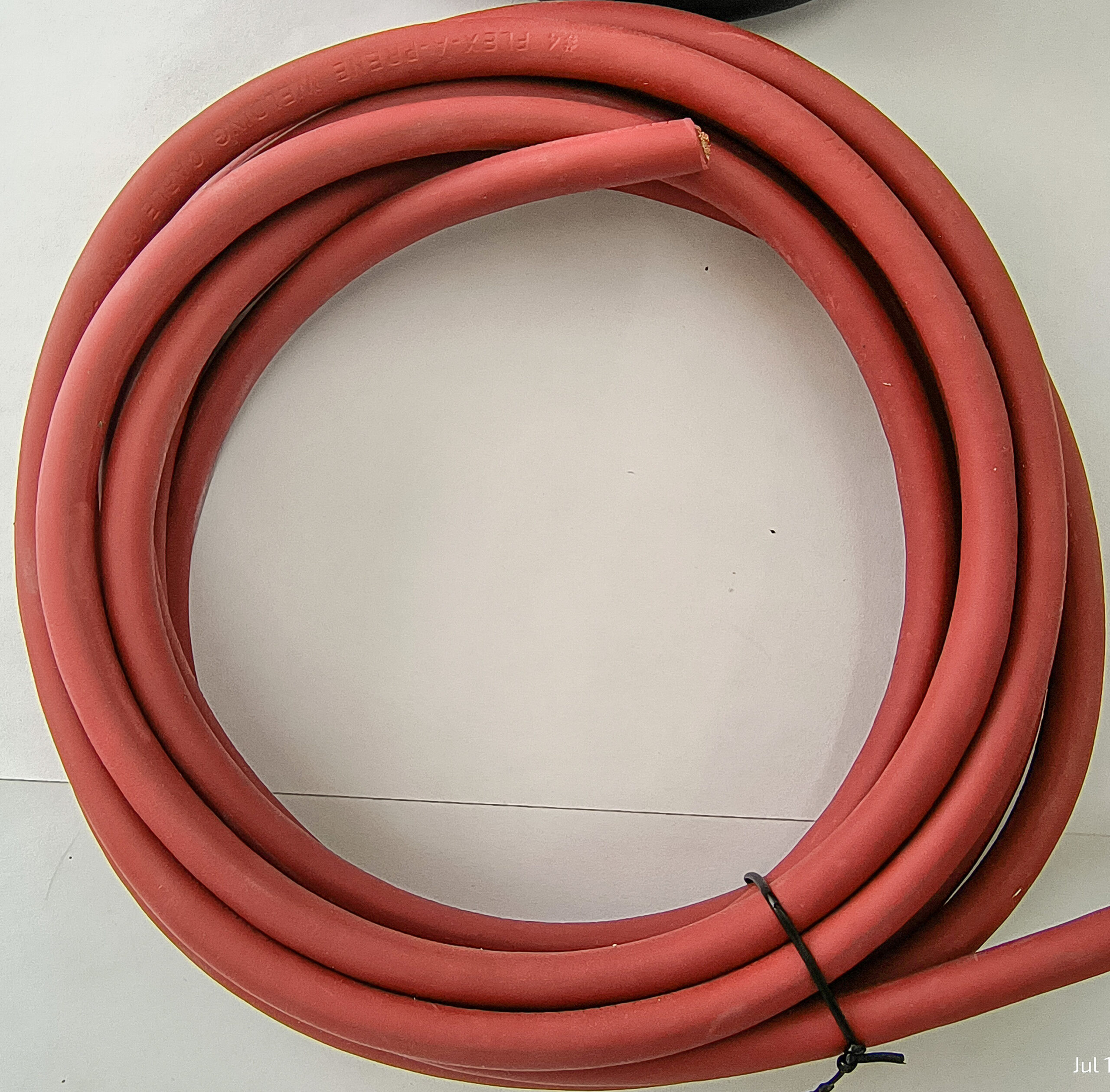 TRUE® 4 Gauge AWG 25 Ft Black + 25 Ft Red Flexible Copper USA Welding Cable - Image 2